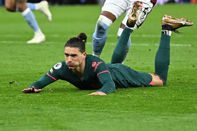 Darwin Nunez bỏ lỡ 5 cơ hội cực ngon ăn trước Aston Villa